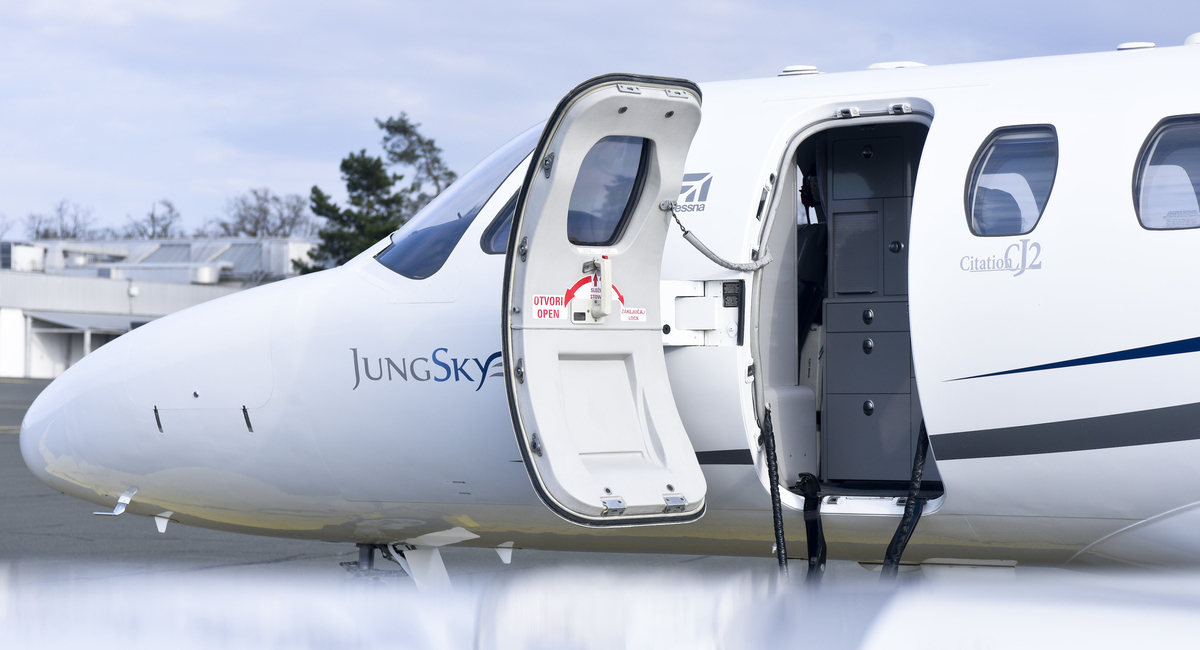 9A-JSD, Jung Sky