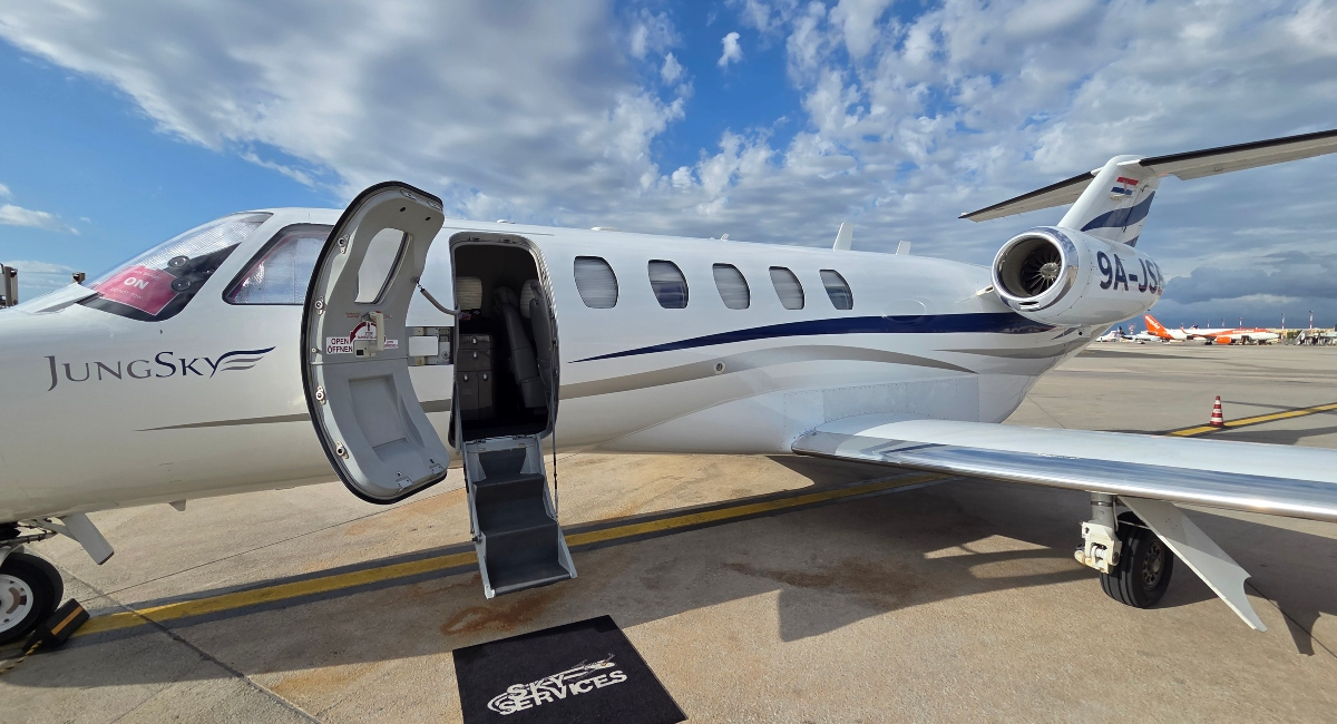 Jung Sky mlažnjak 9A-JSE