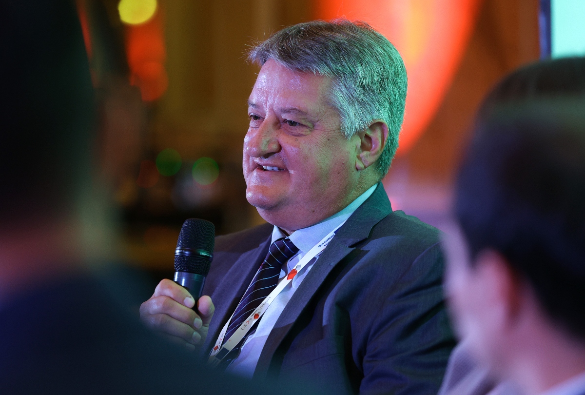 Capt. Jung presents BIZAV at a HAMAG-BICRO panel discussion